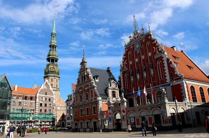 Riga Tour Guide Top 3 - a travel guide and tour as with the best local guide