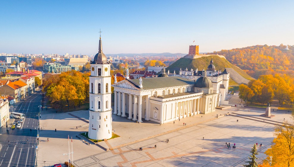 Vilnius Cathedral Square - How to get from Riga to Vilnius